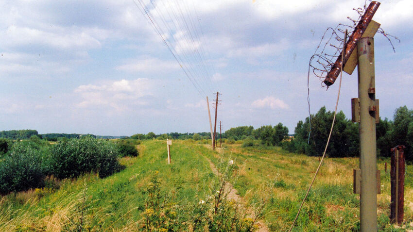 Československá hranice s Rakouskem u Záhorské Vsi, kterou Jiří střežil, po pádu železné opony. Foto: Paměť národa