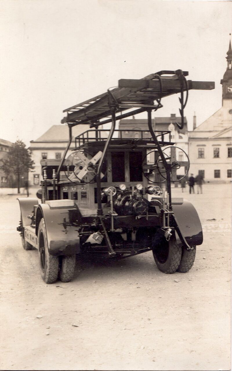 Autostříkačka Stratílek, 30. léta 20. století, zdroj: Regionální muzeum Vysoké Mýto