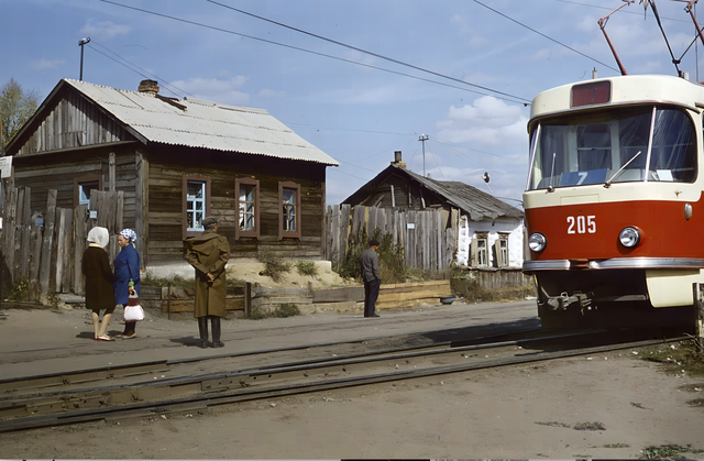 Kontrasty: staré a nové... Barnaul, Sibiř, SSSR, 1973