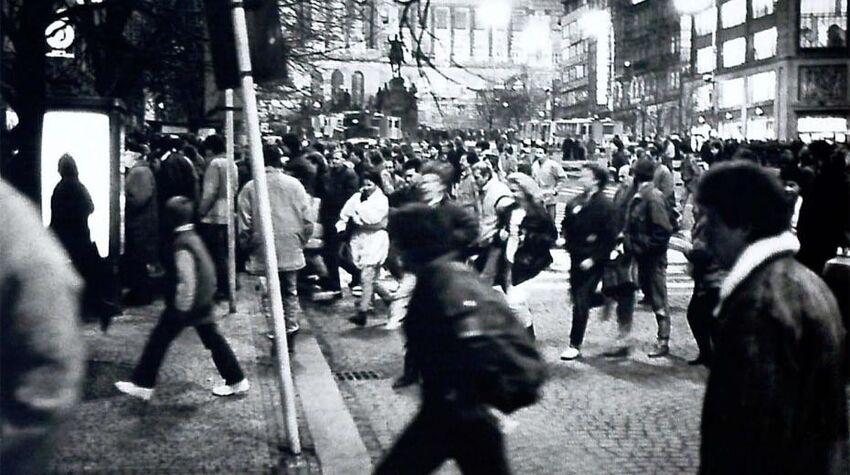 Zásah proti demonstrantům 16. ledna 1989. Zdroj: Paměť národa