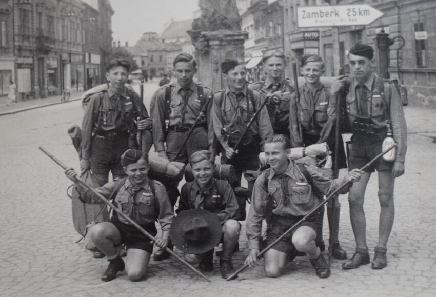 13. družina Průmyslové školy ve Zlíně neboli Baťovy školy práce, válečná léta. Foto: archiv Jiřího Kotlového