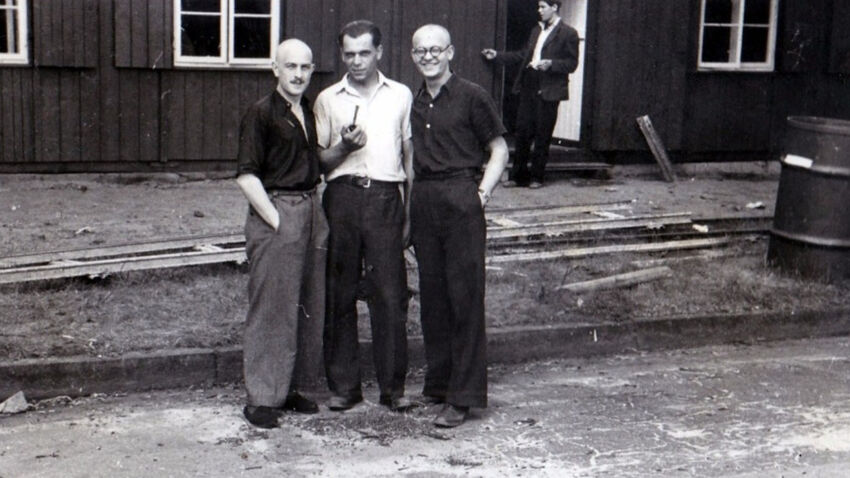 Stanislav Čáslavka v brýlích na nucené práci v Berlíně v roce 1943. Foto: Paměť národa